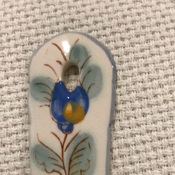 Hand-painted Nasco Hanger plate. - Picture 2 of 3